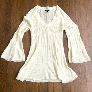 Long flared sleeve Ribbed knitted sweater